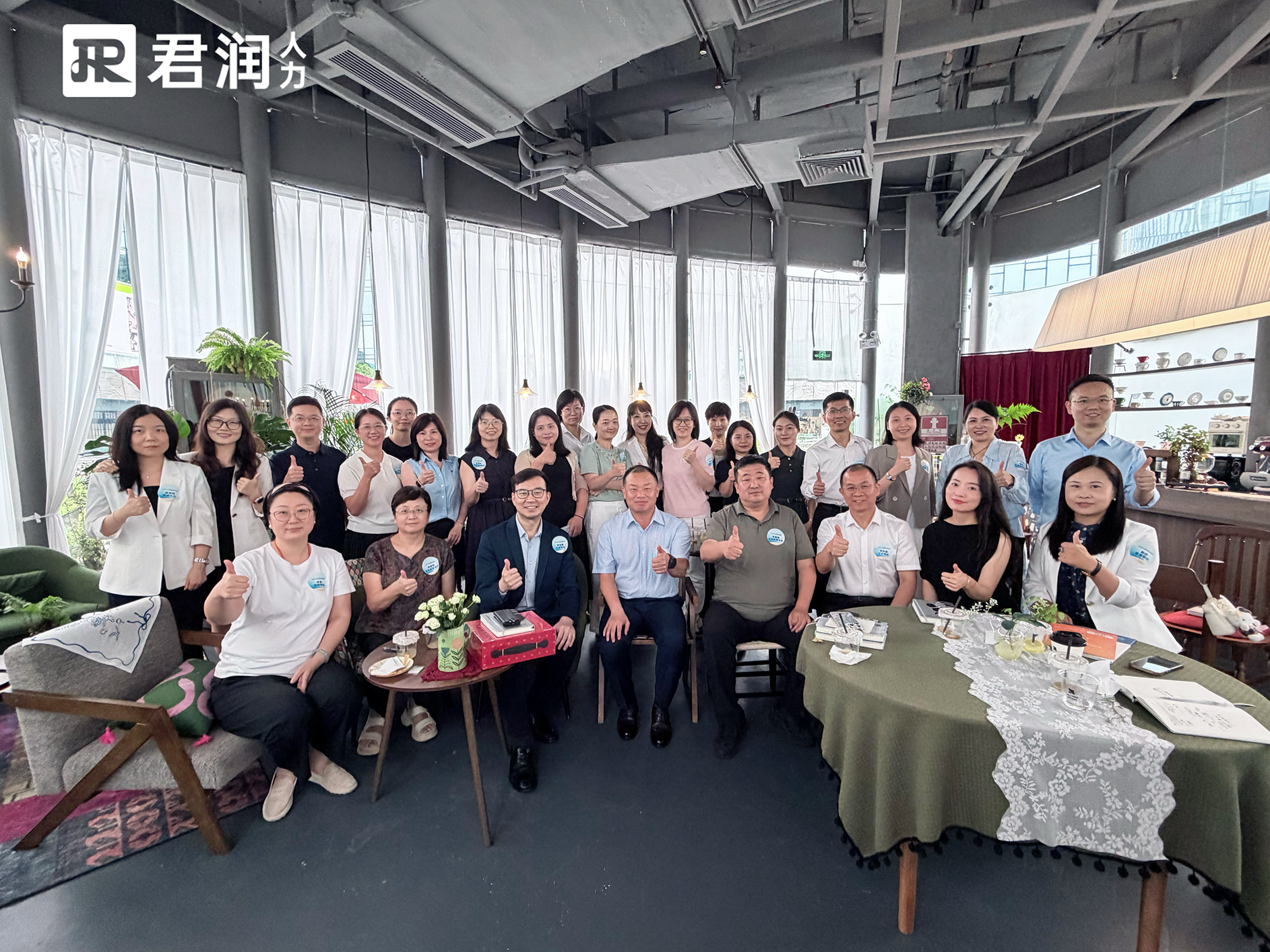 合照备用.png